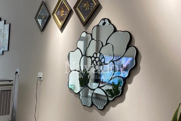 NHỮNG LƯU Ý KHI TRANG TRÍ KHÔNG GIAN SỐNG VỚI GƯƠNG