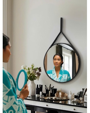 Gương phòng tắm trang điểm treo dây da nghệ thuật NAV 909